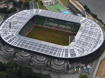 Beim Spiel gegen den Karslruher SC dürfen bis zu 10.000 Zuschauer ins Weserstadion. Foto: Carmen Jaspersen/dpa Beim Spiel gegen den Karslruher SC dürfen bis zu 10.000 Zuschauer ins Weserstadion. Foto: Carmen Jaspersen/dpa