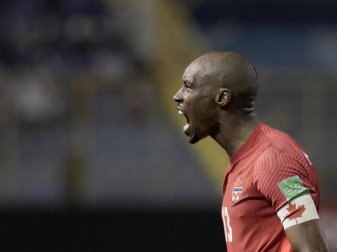 Der Kanadier Atiba Hutchinson feiert den Führungstreffer seiner Mannschaft gegen El Salvador. Foto: Moises Castillo/AP/dpa Der Kanadier Atiba Hutchinson feiert den Führungstreffer seiner Mannschaft gegen El Salvador. Foto: Moises Castillo/AP/dpa