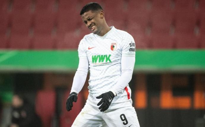 Wechselt vom FC Augsburg auf Leihbasis in die USA nach Salt Lake City: Sergio Cordova. Foto: Matthias Balk/dpa