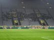 Fans im Signal-Iduna-Park. Foto: David Inderlied/dpa/Archiv