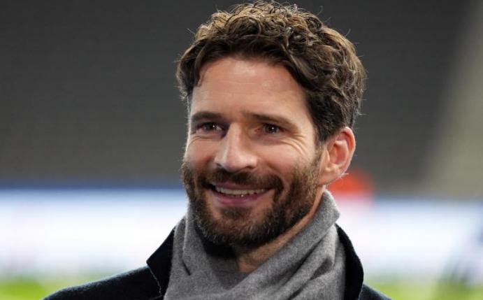 Herthas Sportdirektor Arne Friedrich im DAZN-Interview kurz vor Anpfiff der Partie. Foto: Soeren Stache/dpa-Zentralbild/dpa
