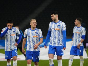 Die Hertha-Spieler waren nach dem Schlusspfiff enttäuscht. Foto: Soeren Stache/dpa-Zentralbild/dpa Die Hertha-Spieler waren nach dem Schlusspfiff enttäuscht. Foto: Soeren Stache/dpa-Zentralbild/dpa