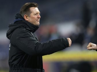 Trainer Titz und Magdeburg bezwingen Wiesbaden mit 3:1 Trainer Titz und Magdeburg bezwingen Wiesbaden mit 3:1