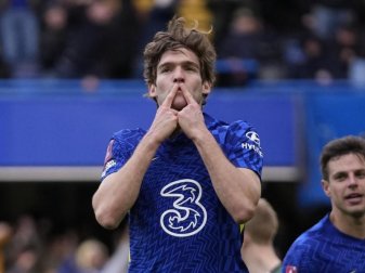 FC Chelseas Marcos Alonso (l) erzielte in der Verlängerung den Siegtreffer. Foto: Matt Dunham/AP/dpa FC Chelseas Marcos Alonso (l) erzielte in der Verlängerung den Siegtreffer. Foto: Matt Dunham/AP/dpa