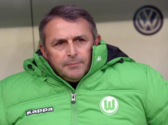 Wolfsburgs Manager Klaus Allofs ist von der Heftigkeit der VfL-Krise überrascht. Foto: Peter Steffen Wolfsburgs Manager Klaus Allofs ist von der Heftigkeit der VfL-Krise überrascht. Foto: Peter Steffen