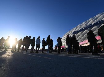 Am 21. Spieltag waren 10.000 Zuschauer in der Allianz Arena zugelassen. Foto: Sven Hoppe/dpa Am 21. Spieltag waren 10.000 Zuschauer in der Allianz Arena zugelassen. Foto: Sven Hoppe/dpa