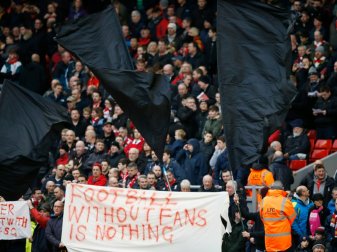 Kartenpreise: Liverpool-Fans protestieren(PIXATHLON/SID-IMAGES) Kartenpreise: Liverpool-Fans protestieren(PIXATHLON/SID-IMAGES)