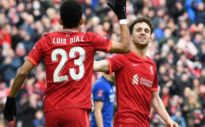 Bei Diaz-Debüt: Liverpool souverän eine Runde weiter