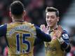 Mesut Özil trägt bald das werbefreie Premier-League-Logo(PIXATHLON/SID-IMAGES)