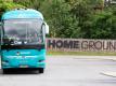 Der Bus der deutschen Nationalmannschaft verlässt das Mannschaftsquartier «Home Ground» in Herzogenaurach. Foto: Federico Gambarini/dpa