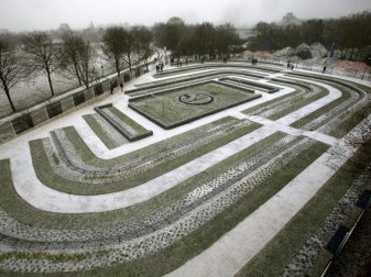 Der langjährige S04-Manager Rudi Assauer soll auf dem Schalker Fan-Feld eine Gedenkstätte erhalten. Foto: picture alliance / dpa