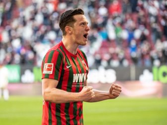 Michael Gregoritsch von Augsburg könne sich «vorstellen, in die Premier League zu gehen.». Foto: Matthias Balk/dpa Michael Gregoritsch von Augsburg könne sich «vorstellen, in die Premier League zu gehen.». Foto: Matthias Balk/dpa