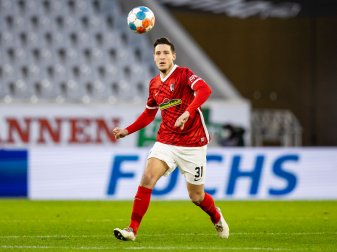 Der Innenverteidiger des Fußball-Bundesligisten SC Freiburg ist positiv auf das Coronavirus getestet worden. Der Innenverteidiger des Fußball-Bundesligisten SC Freiburg ist positiv auf das Coronavirus getestet worden.