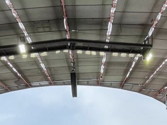 Die leere Allianz Arena in München ist vor Beginn eines Spiels zu sehen. Die leere Allianz Arena in München ist vor Beginn eines Spiels zu sehen.