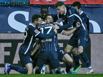 Bochum jubelt über das 4:2 gegen den FCB Bochum jubelt über das 4:2 gegen den FCB