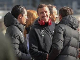 Max Kruse (M) spielt jetzt wieder für den VfL Wolfsburg. Max Kruse (M) spielt jetzt wieder für den VfL Wolfsburg.