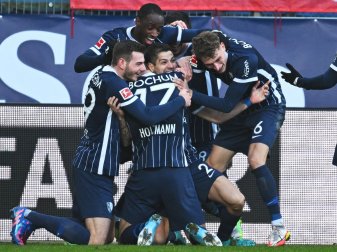 Die Spieler des VfL Bochum feiern den Coup gegen den FC Bayern München. Die Spieler des VfL Bochum feiern den Coup gegen den FC Bayern München.
