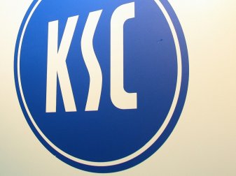 Der KSC muss sich für seine Anhänger verantworten(FIRO/SID-IMAGES) Der KSC muss sich für seine Anhänger verantworten(FIRO/SID-IMAGES)