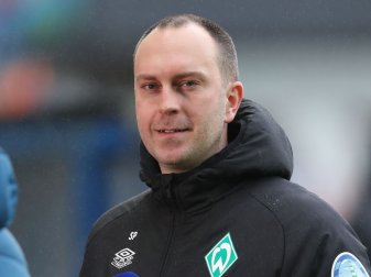 Bremens Trainer Ole Werner begrüßt die Vertragsverlängerung von Sportchef Frank Baumann