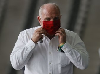 Uli Hoeneß ist der Ehrenpräsident des FC Bayern München. Uli Hoeneß ist der Ehrenpräsident des FC Bayern München.