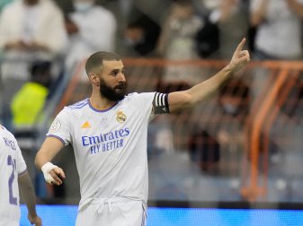 Stürmer Karim Benzema kann nach gut dreiwöchiger Verletzungspause gegen PSG sein Comeback für Real Madrid geben.