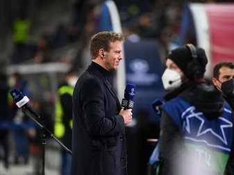Bayern-Trainer Julian Nagelsmann steht vor dem Spiel in Salzburg beim Interview. Bayern-Trainer Julian Nagelsmann steht vor dem Spiel in Salzburg beim Interview.