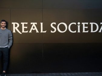 Merino unzufrieden mit BVB-Vergangenheit: „Hier sind wir eben Freunde“ Merino unzufrieden mit BVB-Vergangenheit: „Hier sind wir eben Freunde“