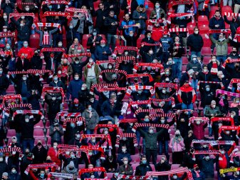Der 1. FC Köln muss vorerst mit 10.000 Fans im Stadion planen. Der 1. FC Köln muss vorerst mit 10.000 Fans im Stadion planen.