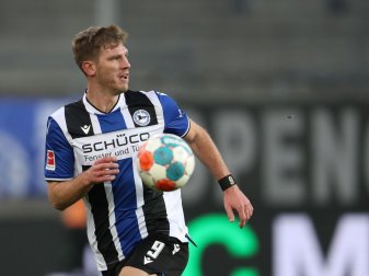 Fabian Klos hat für Arminia Bielefeld 383 Pflichtspiele bestritten und dabei 162 Tore erzielt und 71 vorbereitet. Fabian Klos hat für Arminia Bielefeld 383 Pflichtspiele bestritten und dabei 162 Tore erzielt und 71 vorbereitet.