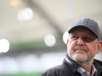 Der VfL Wolfsburg und Geschäftsführer Jörg Schmadtke haben ihre Zusammenarbeit bis zum 31. Januar 2023 ausgeweitet. Der VfL Wolfsburg und Geschäftsführer Jörg Schmadtke haben ihre Zusammenarbeit bis zum 31. Januar 2023 ausgeweitet.