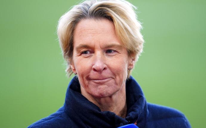 Bundestrainerin Martina Voss-Tecklenburg freut sich auf den Vergleich mit Olympiasieger Kanada.
