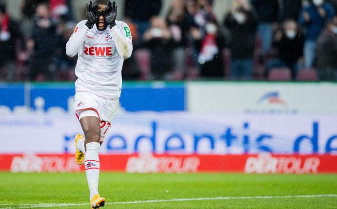Kölns Anthony Modeste  freut sich über sein Tor zum 1:0 gegen Eintracht Frankfurt.