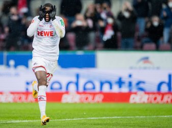 Kölns Anthony Modeste freut sich über sein Tor zum 1:0 gegen Eintracht Frankfurt. Kölns Anthony Modeste freut sich über sein Tor zum 1:0 gegen Eintracht Frankfurt.
