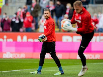 Schließt nicht aus, den 1. FC Köln im Sommer zu verlassen: Torhüter Timo Horn (l). Schließt nicht aus, den 1. FC Köln im Sommer zu verlassen: Torhüter Timo Horn (l).