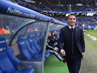 Bruno Labbadia holte sich Tipps von Josip Drmic, der in der Hinrunde noch für Gladbach spielte. Foto: Christian Charisius Bruno Labbadia holte sich Tipps von Josip Drmic, der in der Hinrunde noch für Gladbach spielte. Foto: Christian Charisius