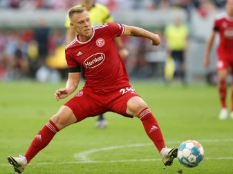 Rouwen Hennings traf gegen Aue doppelt Rouwen Hennings traf gegen Aue doppelt