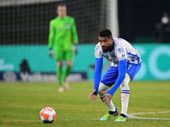 Bei Hertha BSC wurde unter anderem auch Kevin-Prince Boateng positiv auf das Coronavirus getestet. Bei Hertha BSC wurde unter anderem auch Kevin-Prince Boateng positiv auf das Coronavirus getestet.