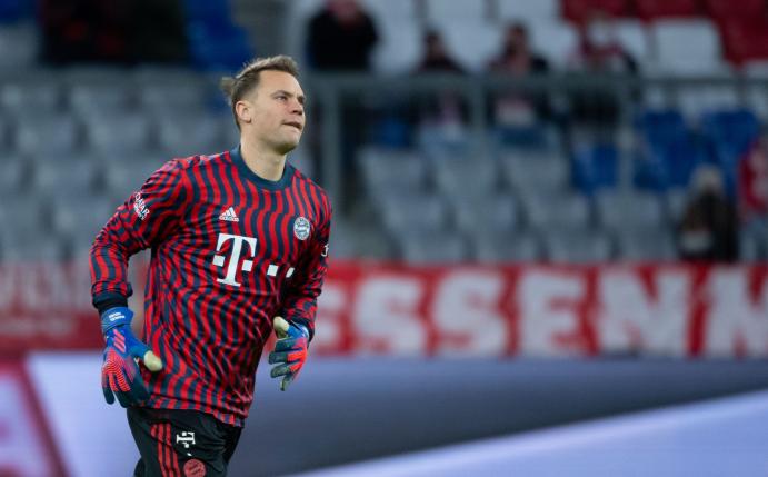 Bayern-Torwart Manuel Neuer erholt sich gerade von einer Knie-Opetration.
