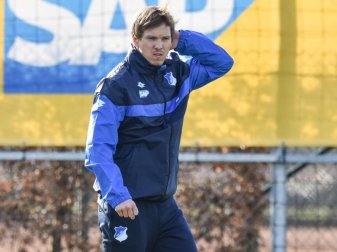 Julian Nagelsmann, der neue Trainer von 1899 Hoffenheim, hat sein Debüt im Kellerduell gegen Werder Bremen am Samstag. Foto: Uwe Anspach(Uwe Anspach) Julian Nagelsmann, der neue Trainer von 1899 Hoffenheim, hat sein Debüt im Kellerduell gegen Werder Bremen am Samstag. Foto: Uwe Anspach(Uwe Anspach)