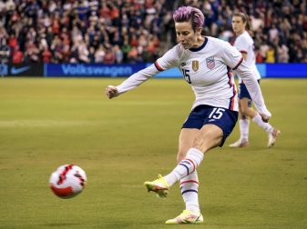 Megan Rapinoe hat den Kampf um gleiche Bezahlung gewonnen Megan Rapinoe hat den Kampf um gleiche Bezahlung gewonnen