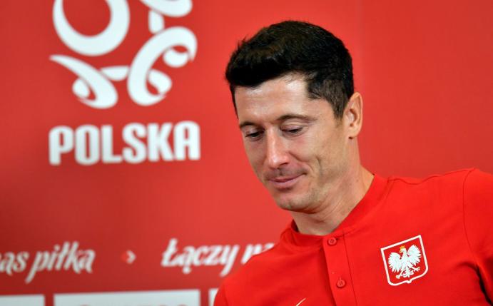 Robert Lewandowski würde am 24. März in der WM-Qualifikation mit der polnischen Nationalmannschaft in Moskau auf Russland treffen.