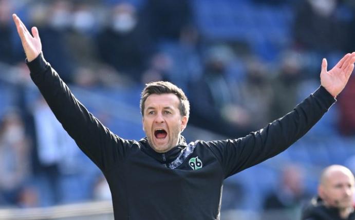 Hannover 96: Dabrowski blickt gelassen in seine Zukunft