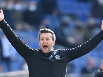 Hannover 96: Dabrowski blickt gelassen in seine Zukunft Hannover 96: Dabrowski blickt gelassen in seine Zukunft