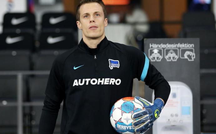 Torhüter Schwolow wird der Hertha wohl gegen Freiburg fehlen