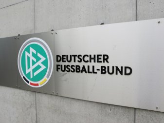 Angriff auf Ukraine: DFB plant Minute des Innehaltens Angriff auf Ukraine: DFB plant Minute des Innehaltens