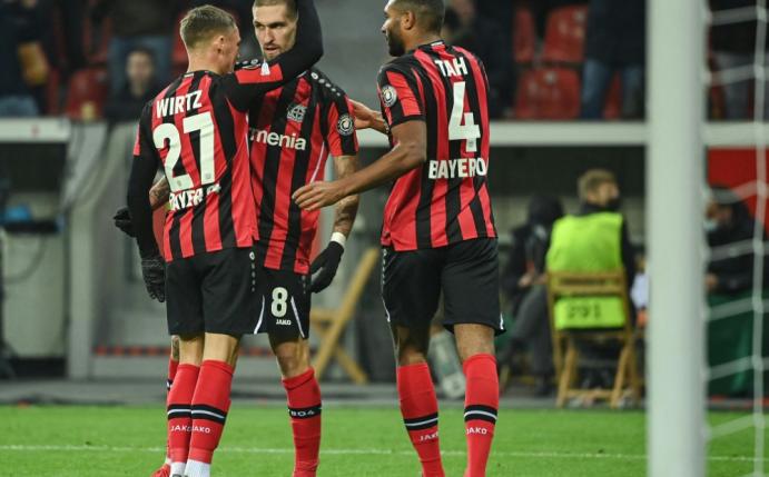 Leverkusen trifft im Achtelfinale auf Bergamo 