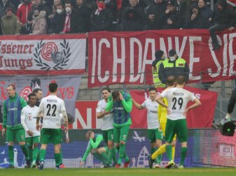 Zwei Münster Spieler wurden von dem Böller verletzt Zwei Münster Spieler wurden von dem Böller verletzt