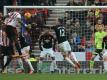 Lamine Kone (l.) erzielt den Siegtreffer für Sunderland (Quelle: SID-IMAGES)