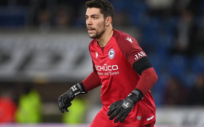 Torwart Stefan Ortega steht noch bis zum Ende der laufenden Saison bei Arminia Bielefeld unter Vertrag.