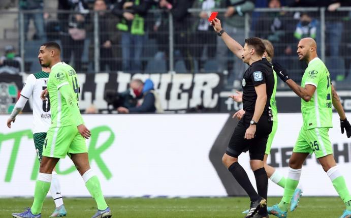 Maxence Lacroix darf gegen Union Berlin nicht spielen